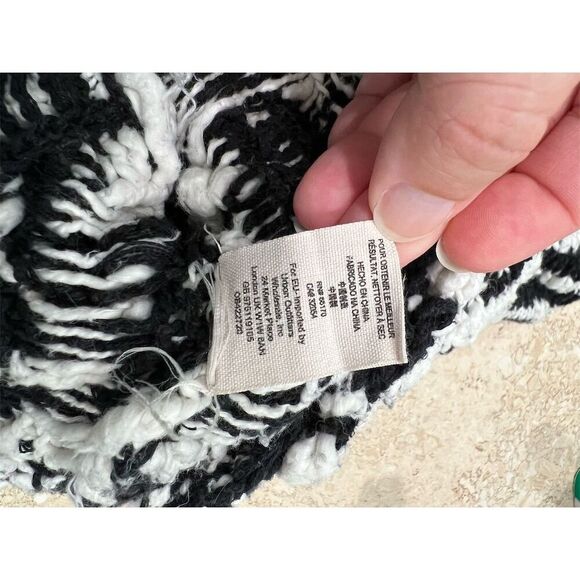 Free People Women's Black Geometric Cape Sweater One Size - Picture 6 of 7